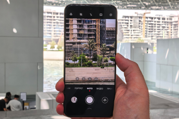 HUAWEI Pura 80 Ultra: тяжелый и странный смартфон с отличными камерами 