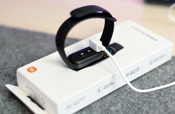 Обзор Xiaomi Smart Band 9: повторение и обновление знакомого фитнес браслета